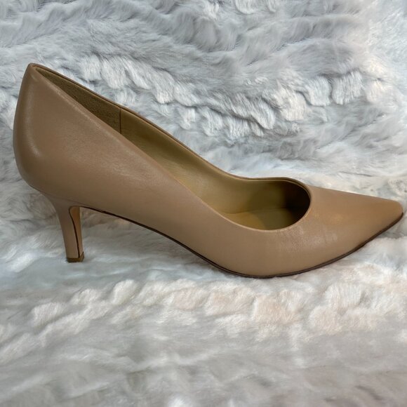 Naturalizer NWT  Heels in Beige  10.5 - Picture 3 of 8